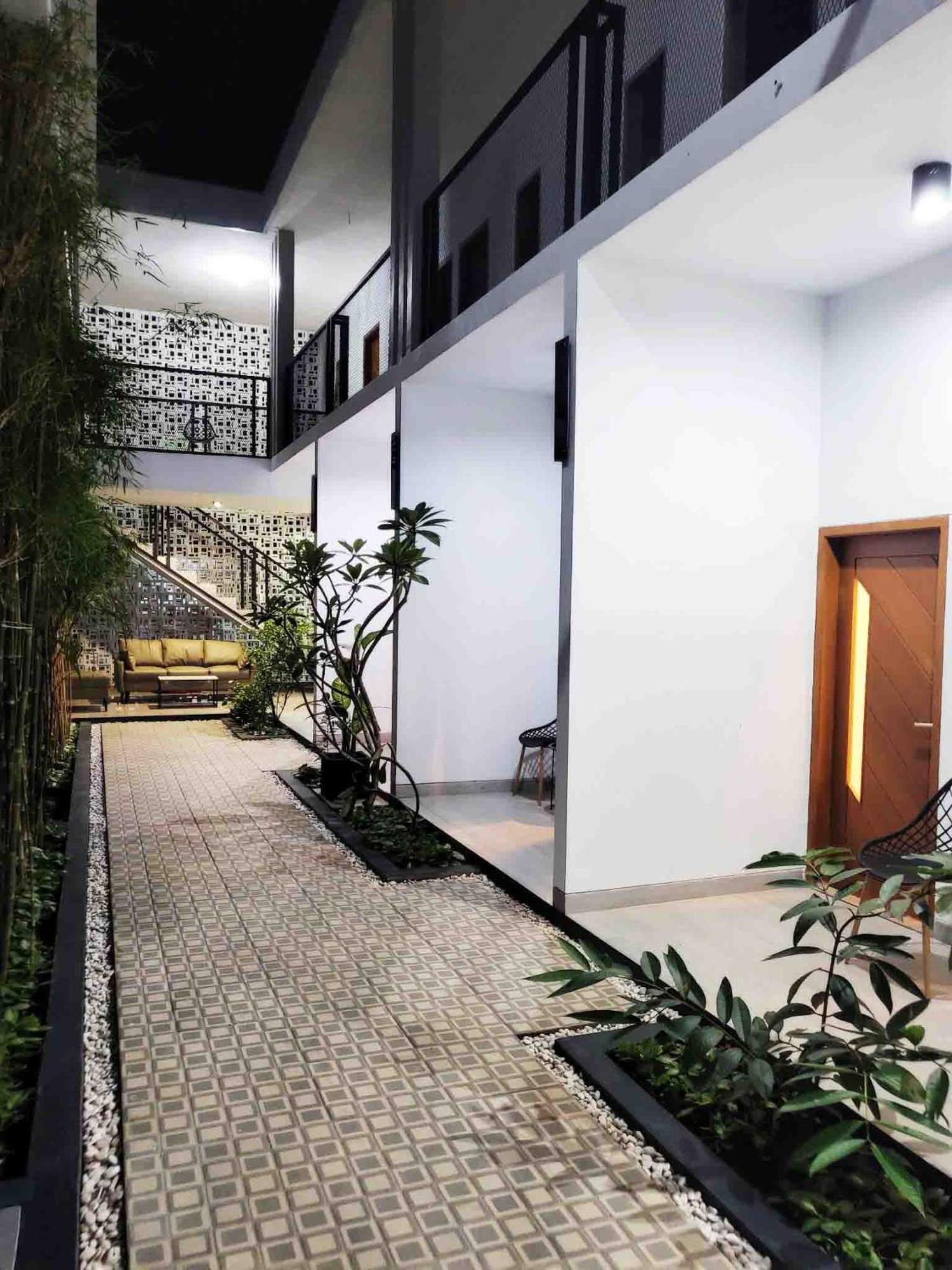 Cabin15 - Syariah Blitar Eksteriør billede